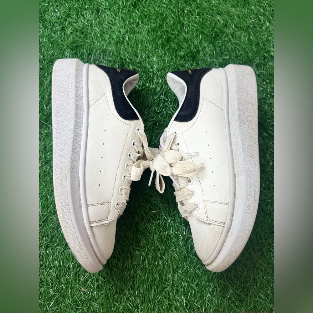 Alexander McQueen Unisex White and‎ Black Sneakers Size 38